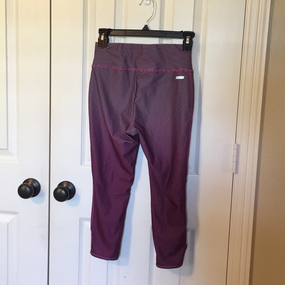 💫Danskin NOW 3/4 Leggings Purple Stripe Ombré 💫 - Picture 2 of 4